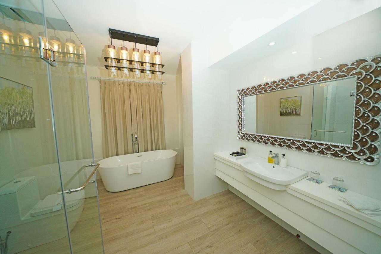 Hotel Carlito Tagaytay Tagaytay City Exteriör bild