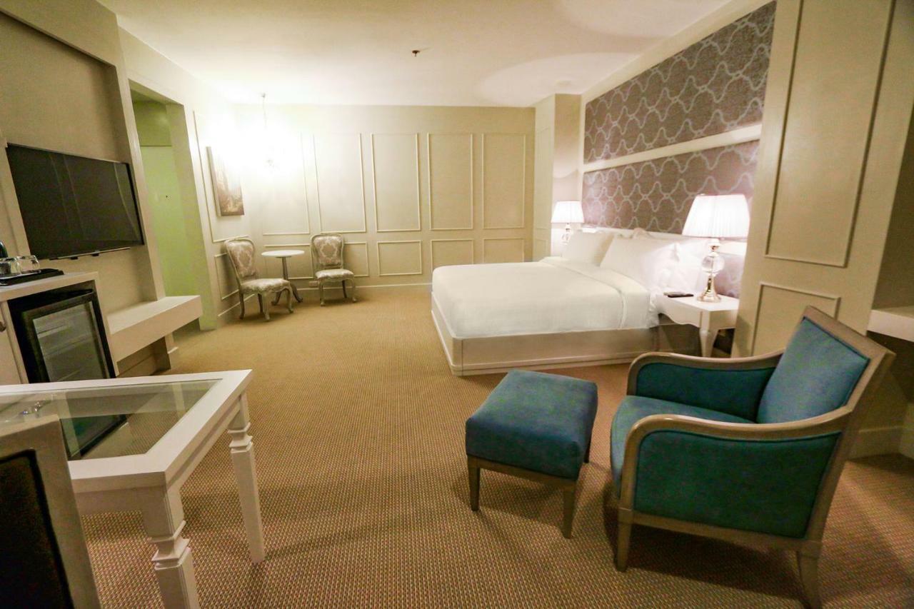 Hotel Carlito Tagaytay Tagaytay City Exteriör bild